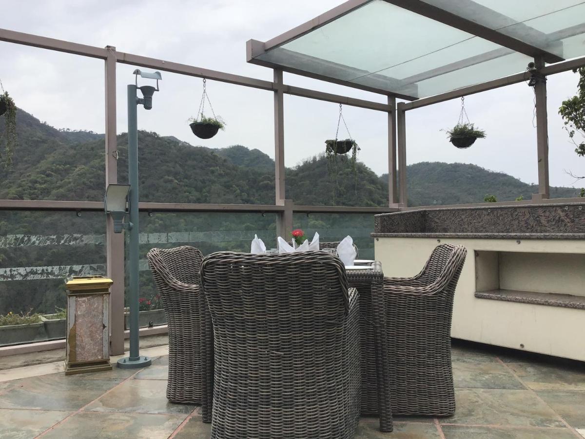 Timber Trail Base Resort - At The Foothills Of Adventure Parwanoo Εξωτερικό φωτογραφία